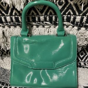 🦄$5 bundle Retro BCBGeneration mint green purse